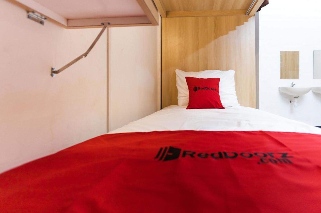 Reddoorz Hostel @ Malang City Center 2 Экстерьер фото