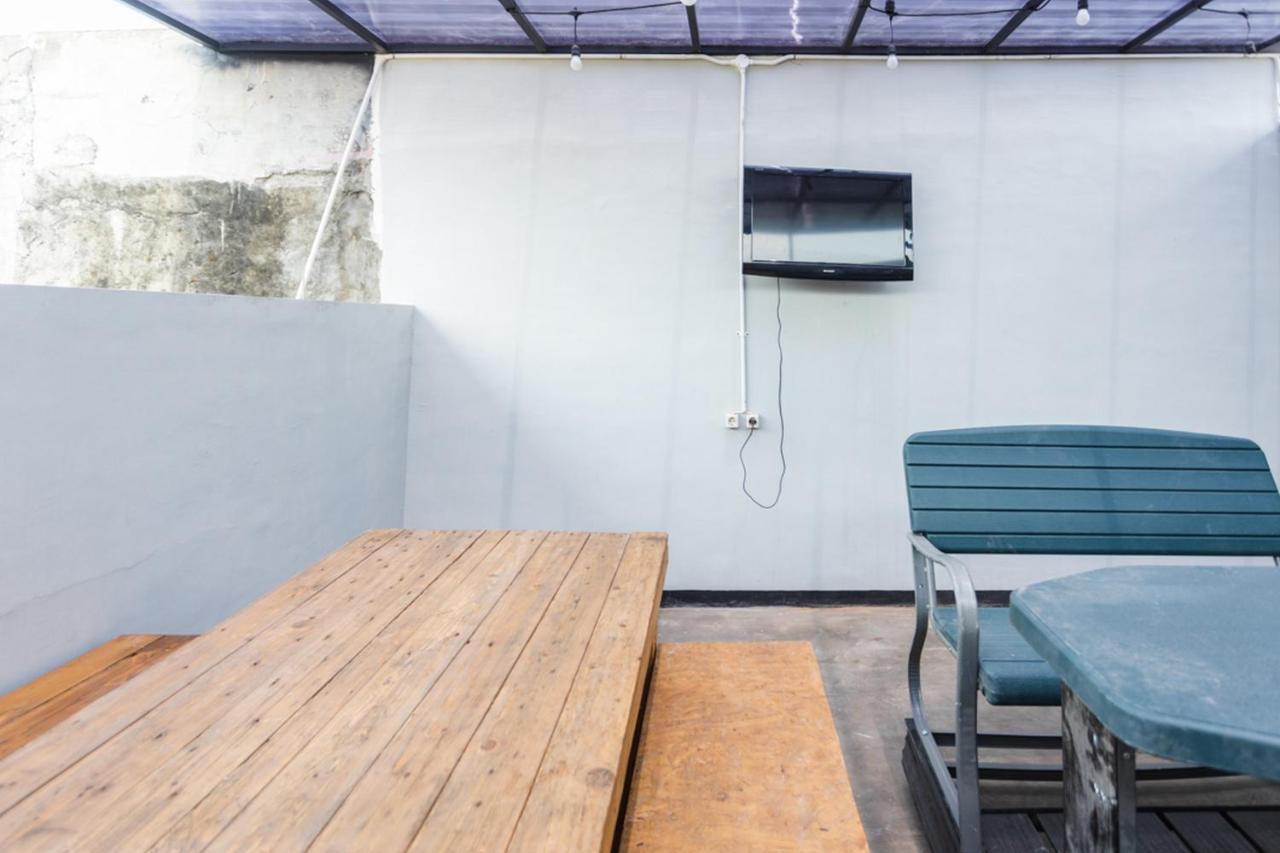 Reddoorz Hostel @ Malang City Center 2 Экстерьер фото