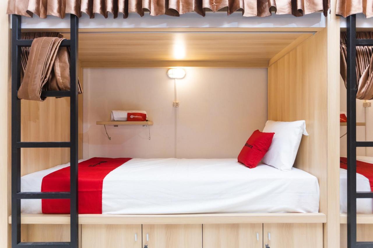Reddoorz Hostel @ Malang City Center 2 Экстерьер фото